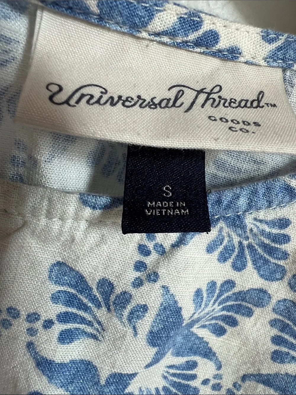 Universal Thread | Cream Dress with Blue Floral Print #F00331634 Size S